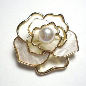 Brooch Flower golden tone white pearl brooch accessories jewelry gifts